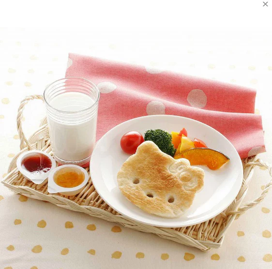Hello Kitty Bread Cutter - Image 3