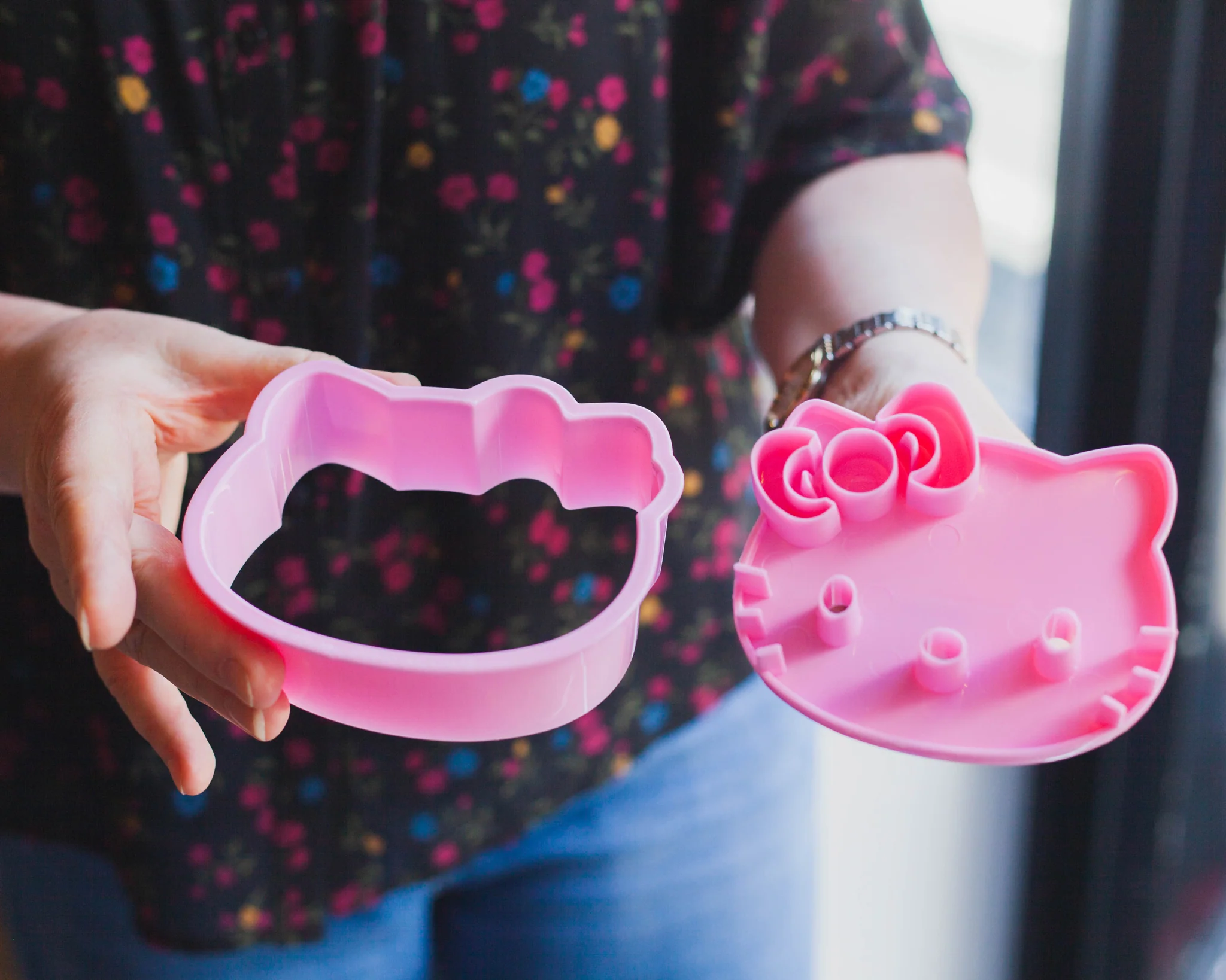 Hello Kitty Bread Cutter - Image 4