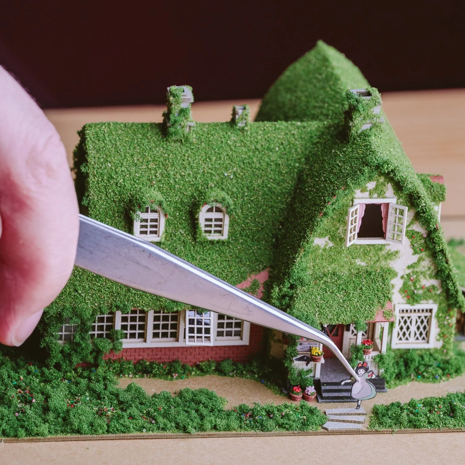 Ghibli Miniatuart | Kiki's Delivery Service : Okino's House (Large) - Image 9