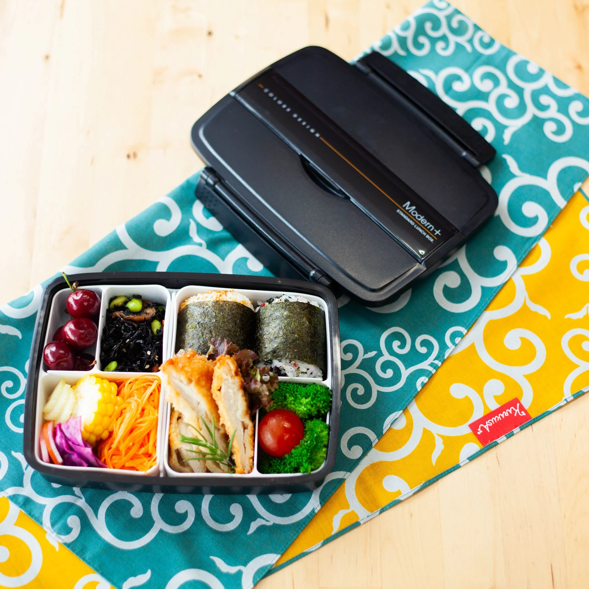 Shikiri Modern Plus Bento Box | 870ml - Image 3