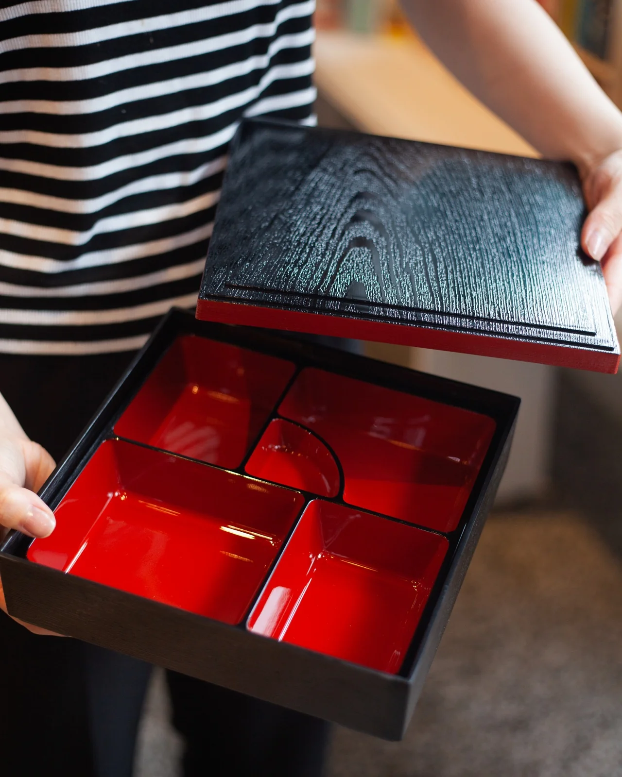 Shokado Kaga Bento Box 22.5 cm - Image 9